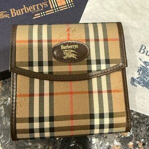 BURBERRY NWOT Nova Check Wallet 
FULL INCLUSION